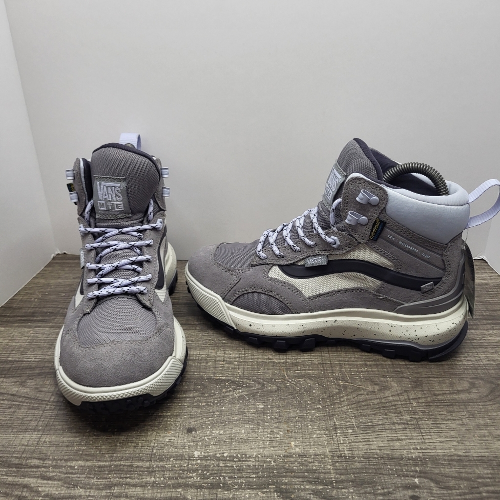 VANS MTE Crestline Waterproof Boots Women's Size 6 Grey Blue New